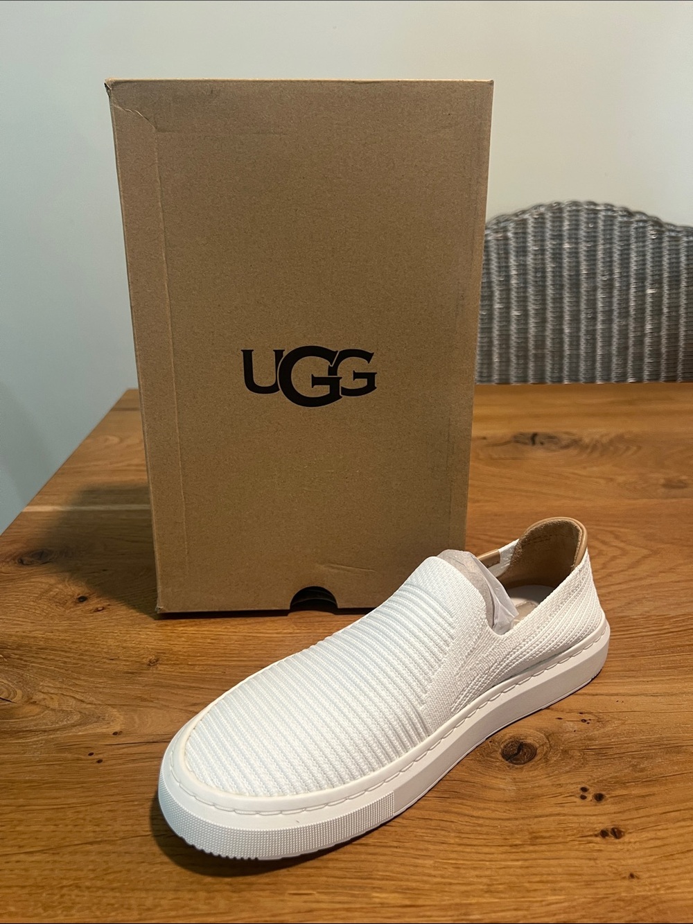 UGG Alameda Sammy White Knit Slip On Sneakers Women’s 7.5 NIB